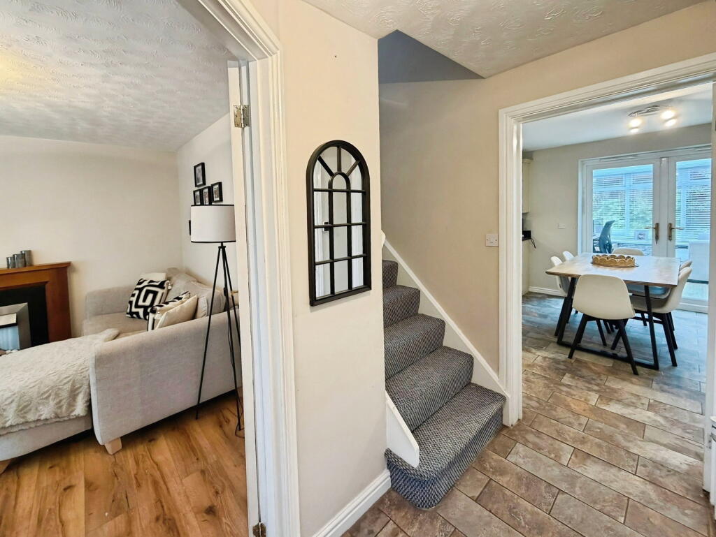 House in Pontardawe, Neath Port Talbot - View 5