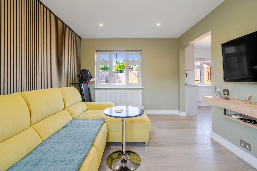 House in Strood, Salters Cross - View 5