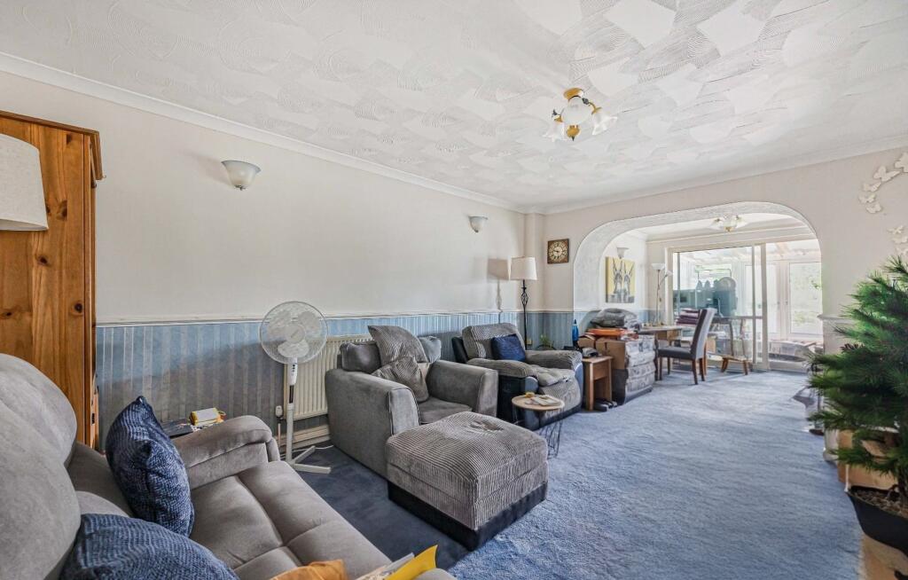 House in Padworth - View 5