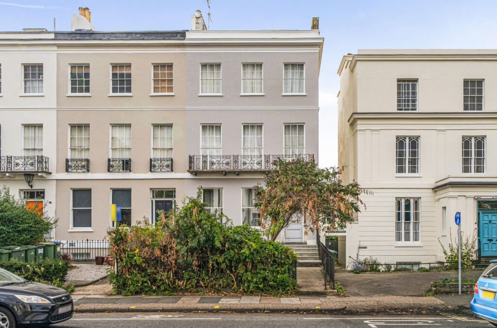 Main image of property: Evesham Road, Cheltenham, Gloucestershire