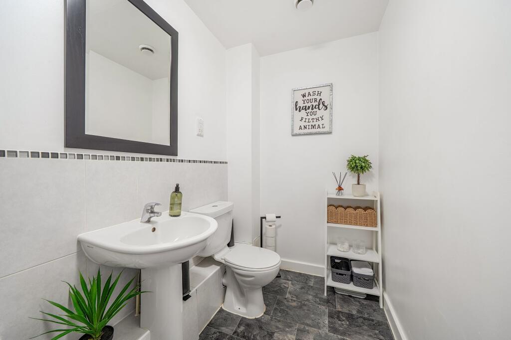 Apartment in Watford - View 4