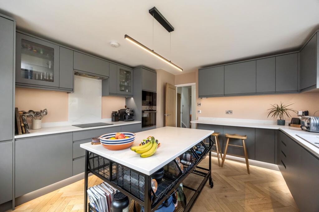 House in Brighton - View 3