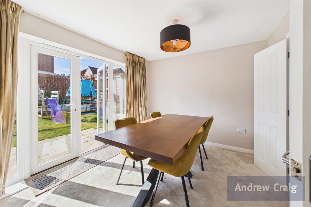 Woodham Drive, Ryhope photo 4