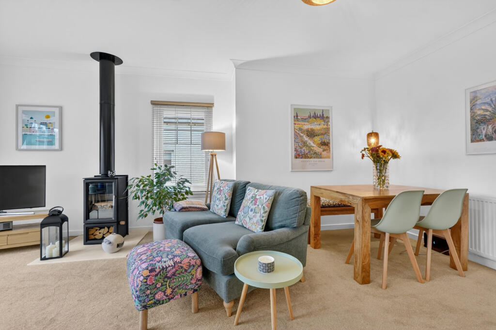 5 Castlehill Farm, Stevenston, KA20 4LF photo 4