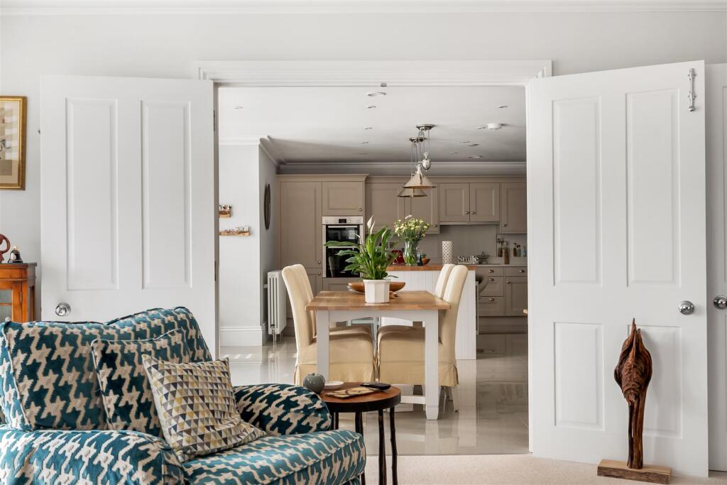 Apartment in Dorchester, Poundbury - View 5