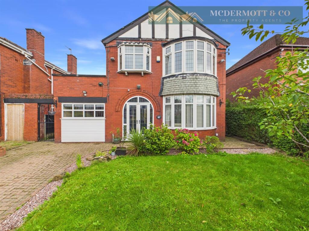 Main image of property: Broadway, Chadderton, Oldham