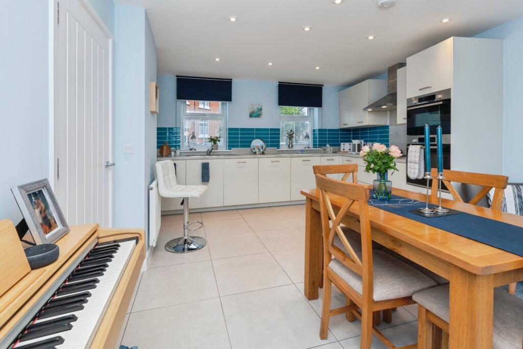 House in Blaby, Countesthorpe - View 4