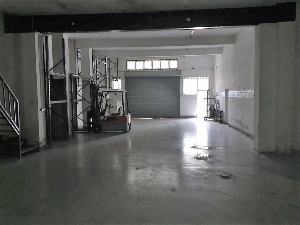 Waterside Trading Centre Unit 2 5.JPG