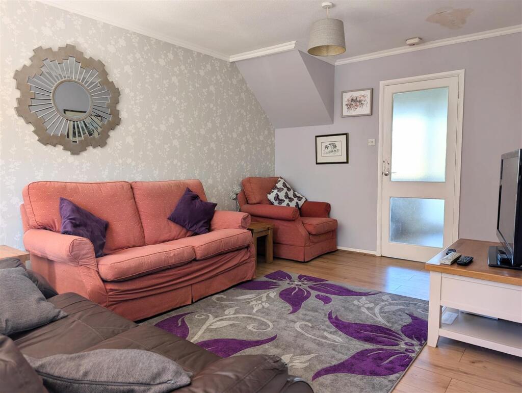 8 Lutwyche Close, Church Stretton, SY6 6BB photo 3
