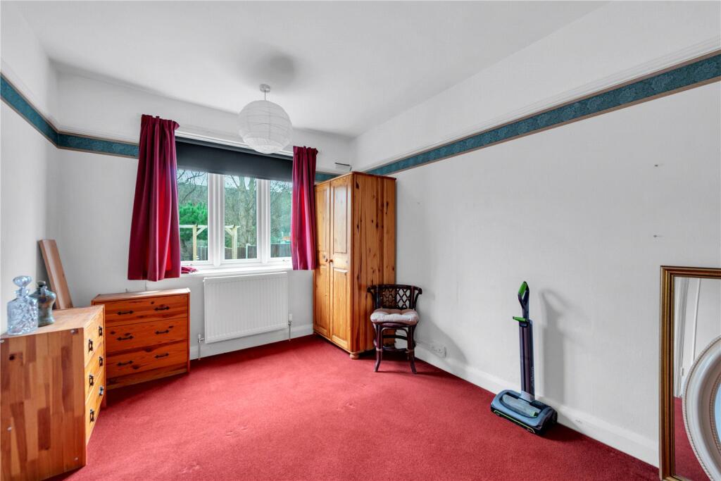 Eversley Avenue, Bexleyheath, Kent, DA7 photo 4
