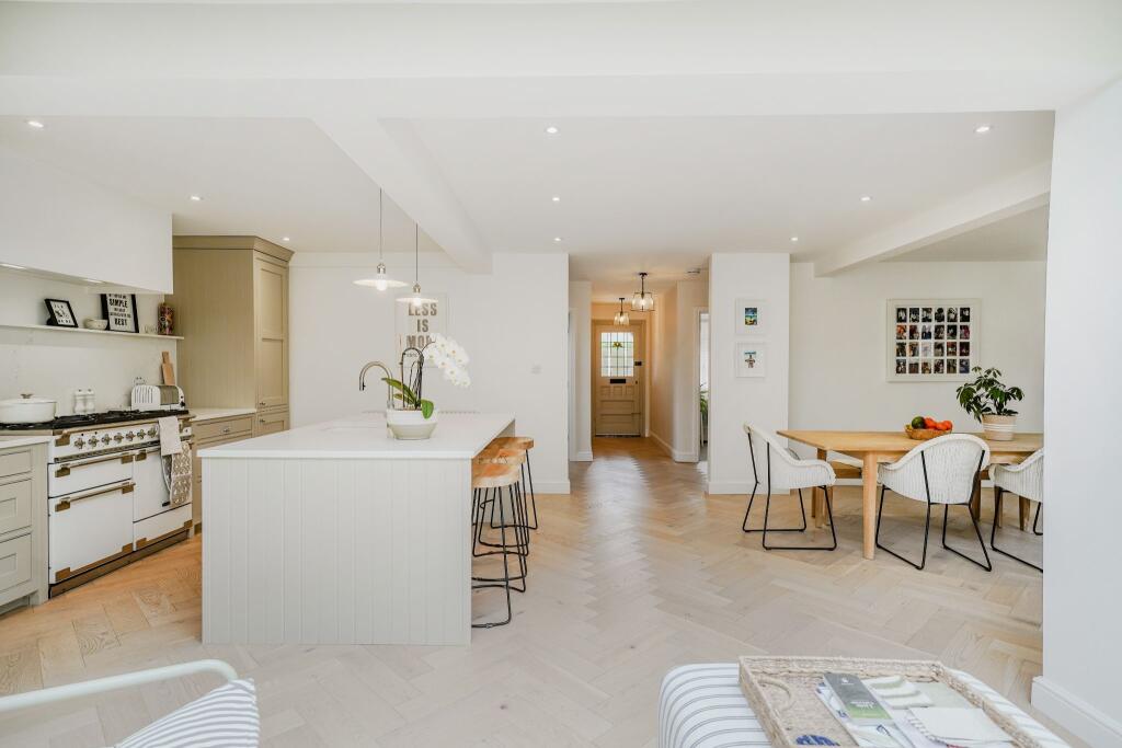 Main image of property: Grange Road,Dorridge, Solihull, B93