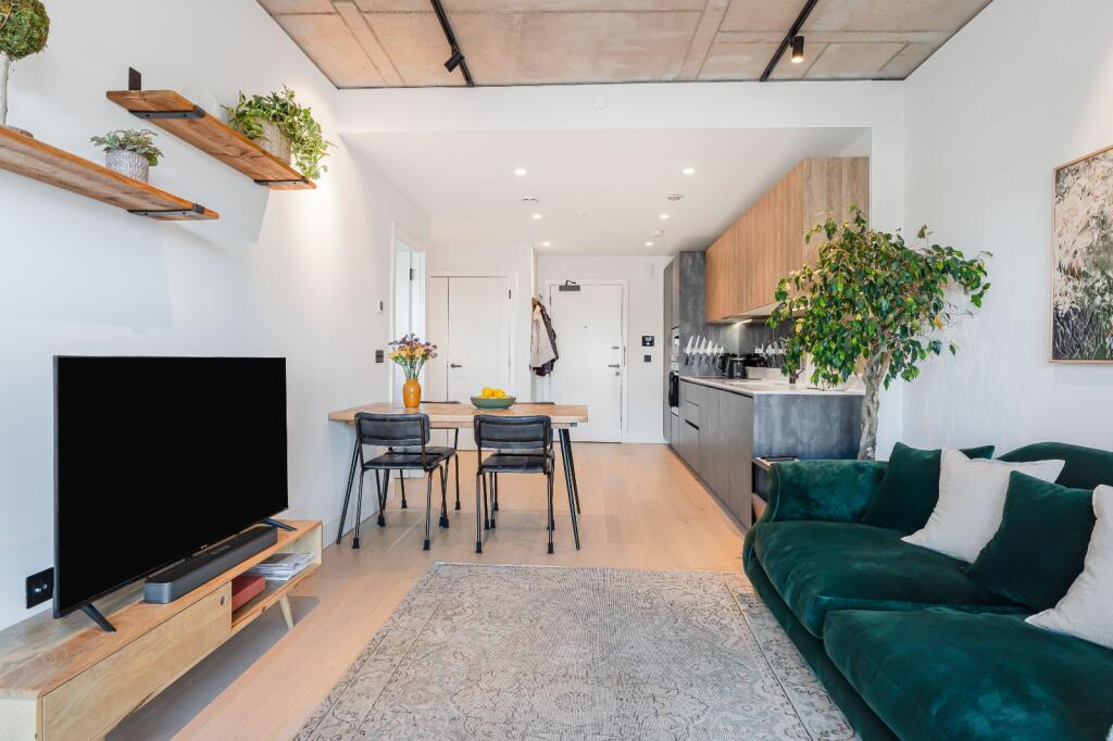 Apartment in London - View 5