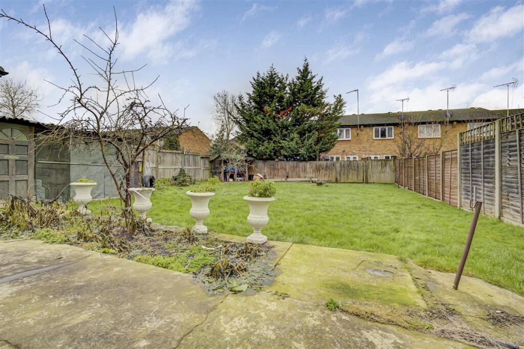 Roehampton Vale, SW15 photo 2