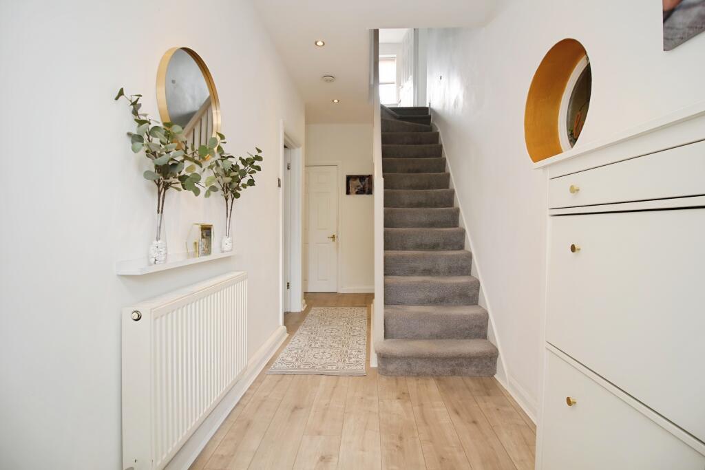 Acacia Avenue, Birstall, LE4 photo 3