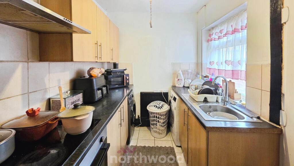 House in Doncaster - View 5