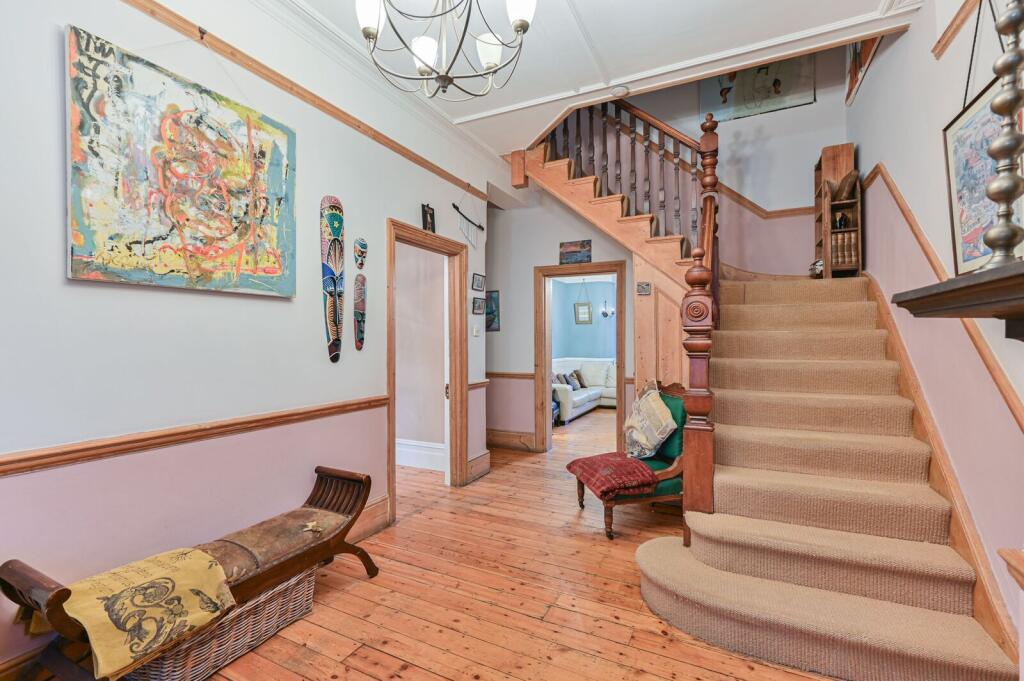 House in London - View 4