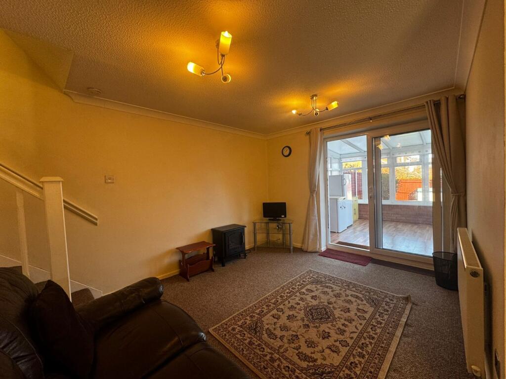Furness Grove, Stafford, Staffordshire, ST17 photo 3