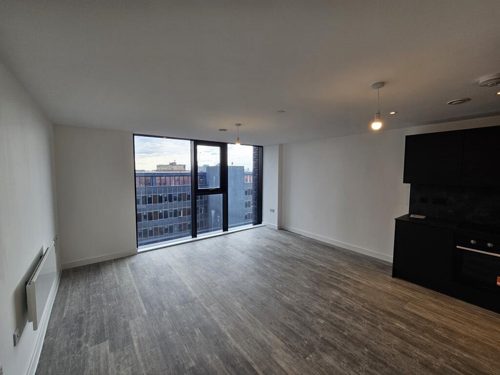 Apartment in Trafford, Greater Manchester - View 2
