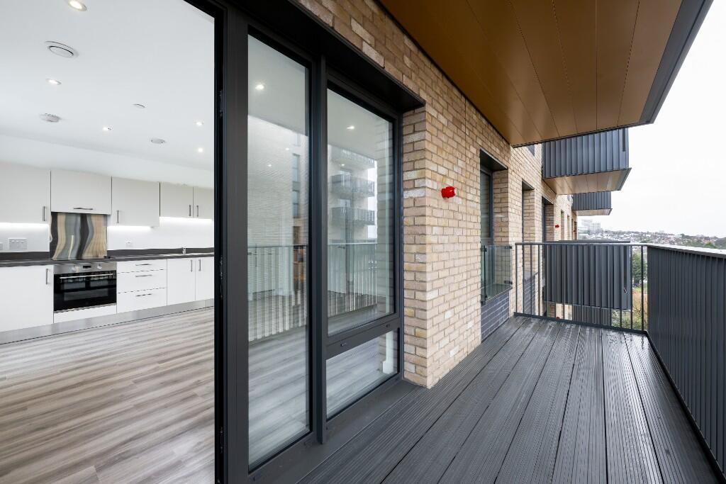 Apartment in Harrow - More