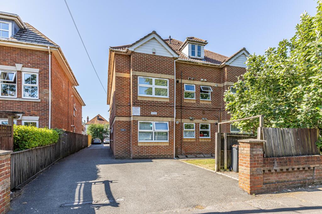 Main image of property: Richmond Park Road, Bournemouth