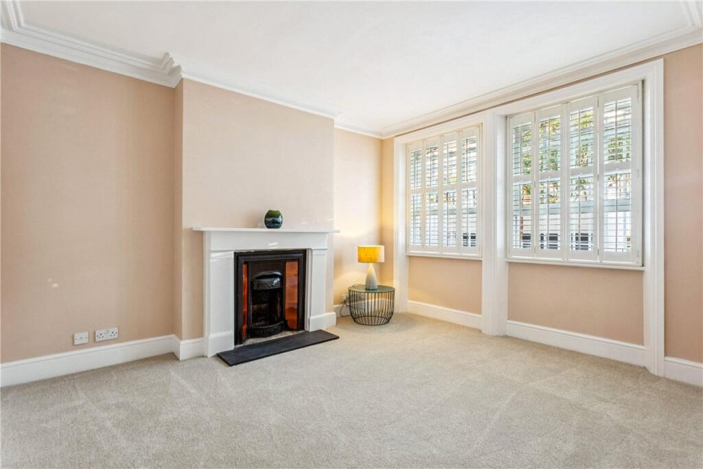 St Dunstans Road, London, W6 - More