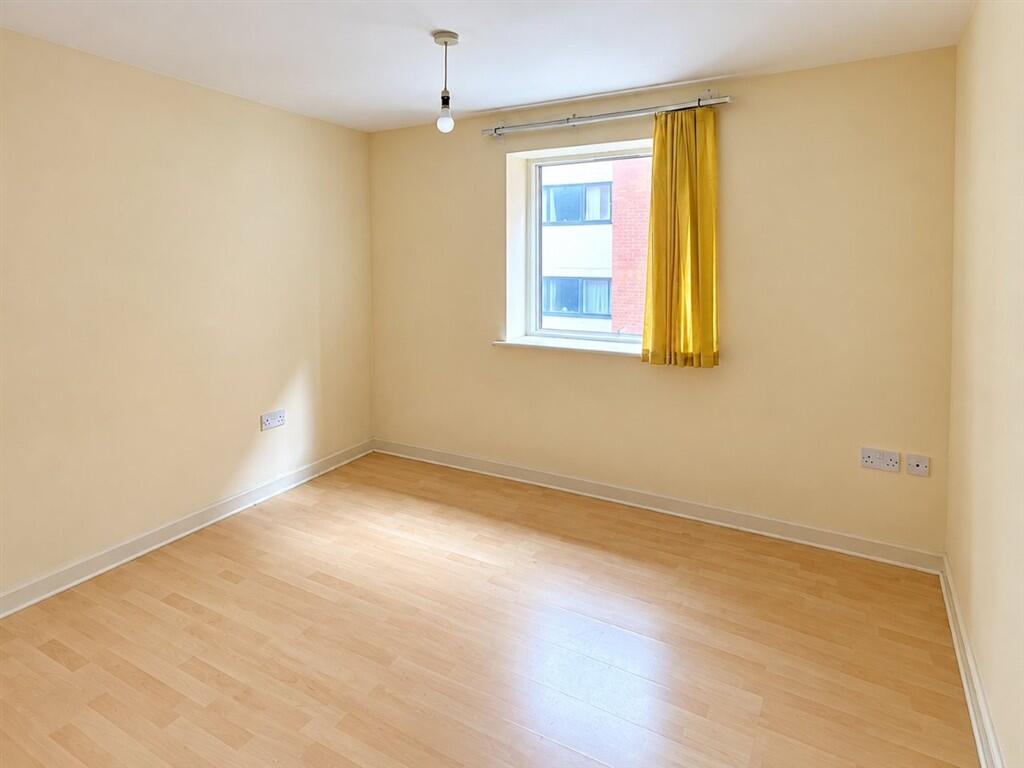 Apartment in Birmingham, West Midlands - View 5