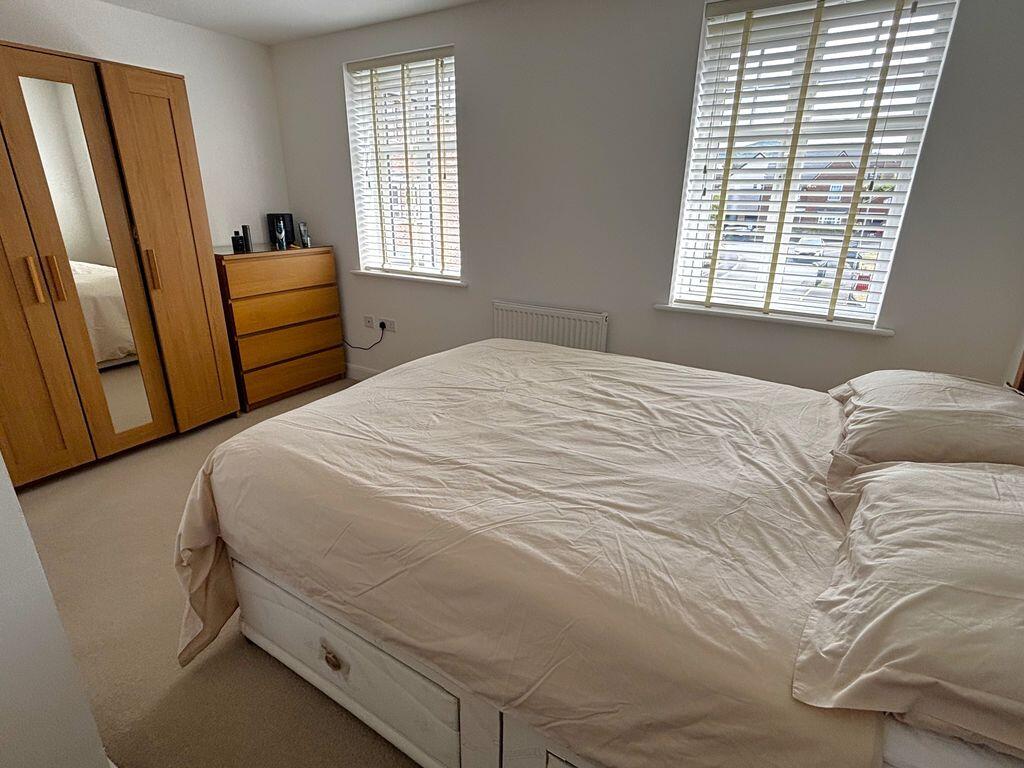 House in Llanfoist - More