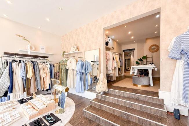 retail unit to let in Hale, Cheshire2.png