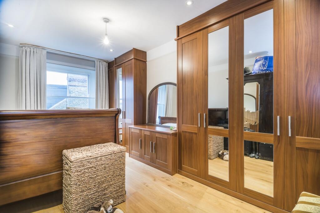 4 bedroom maisonette for rent