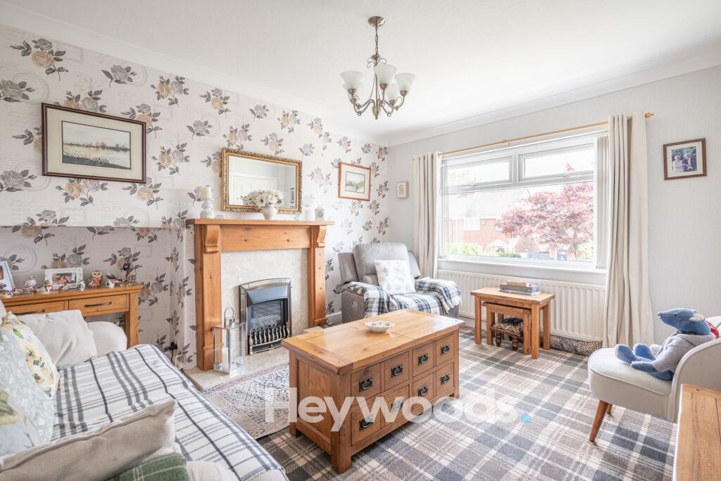House in Newcastle-under-Lyme, Staffordshire - View 2