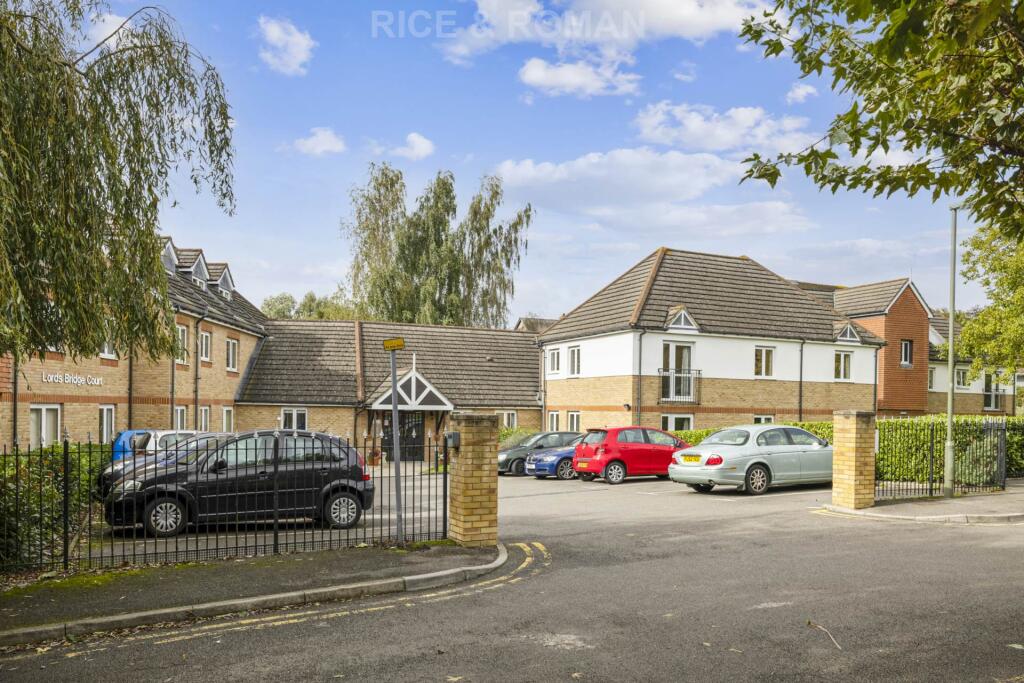 1-bed other on Lords Bridge Court, Shepperton, £210,000