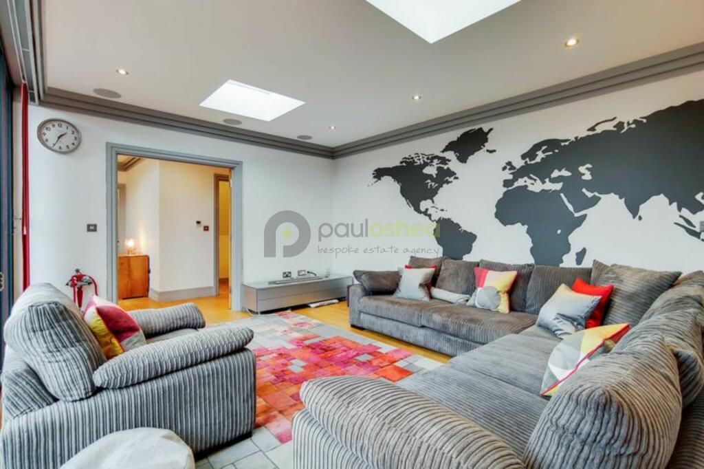 Nicole Lodge, Carshalton Park Road, Carshalton, SM5 3SR photo 3