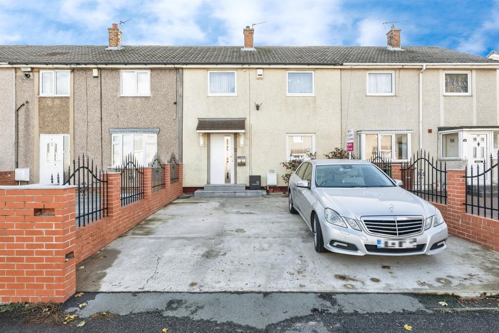 3-bed terraced on Sycamore Avenue, Knottingley, £150,000