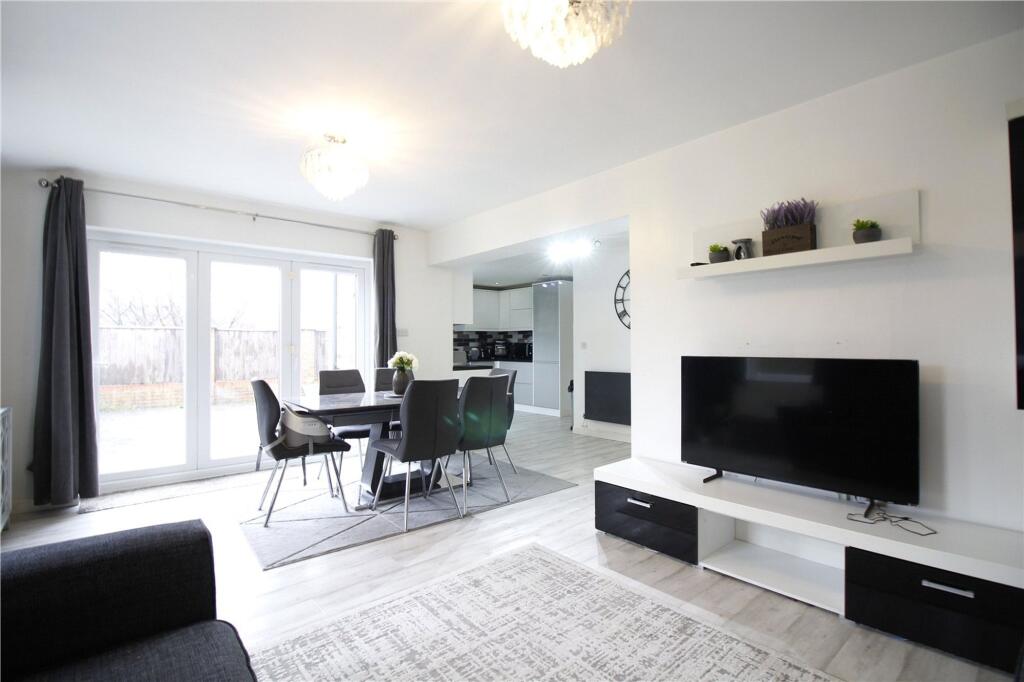 House in Ingleby Barwick, The Rings, Stockton-on-Tees - View 2