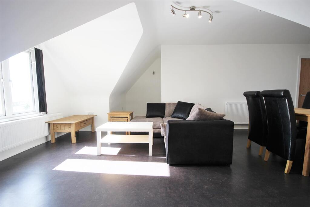 Apartment in Portsmouth - View 5
