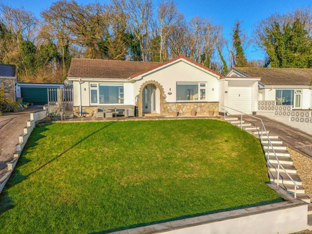Main image of property: Broadley Drive, Torquay, TQ2 6UT