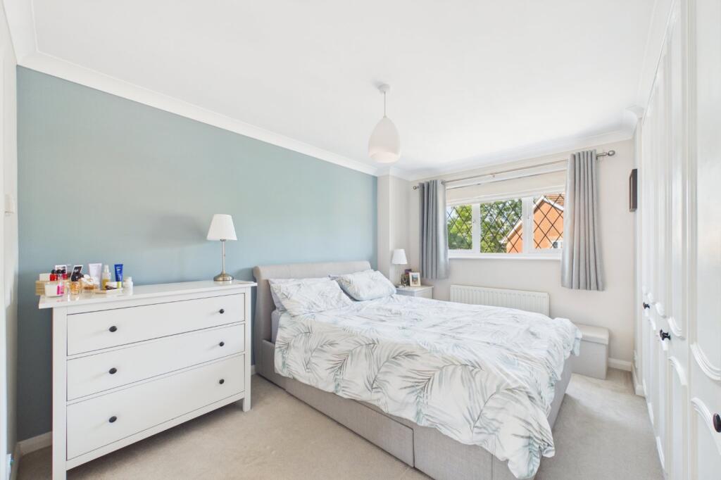 Ormathwaites Corner, Warfield, Bracknell, Berkshire, RG42 - More