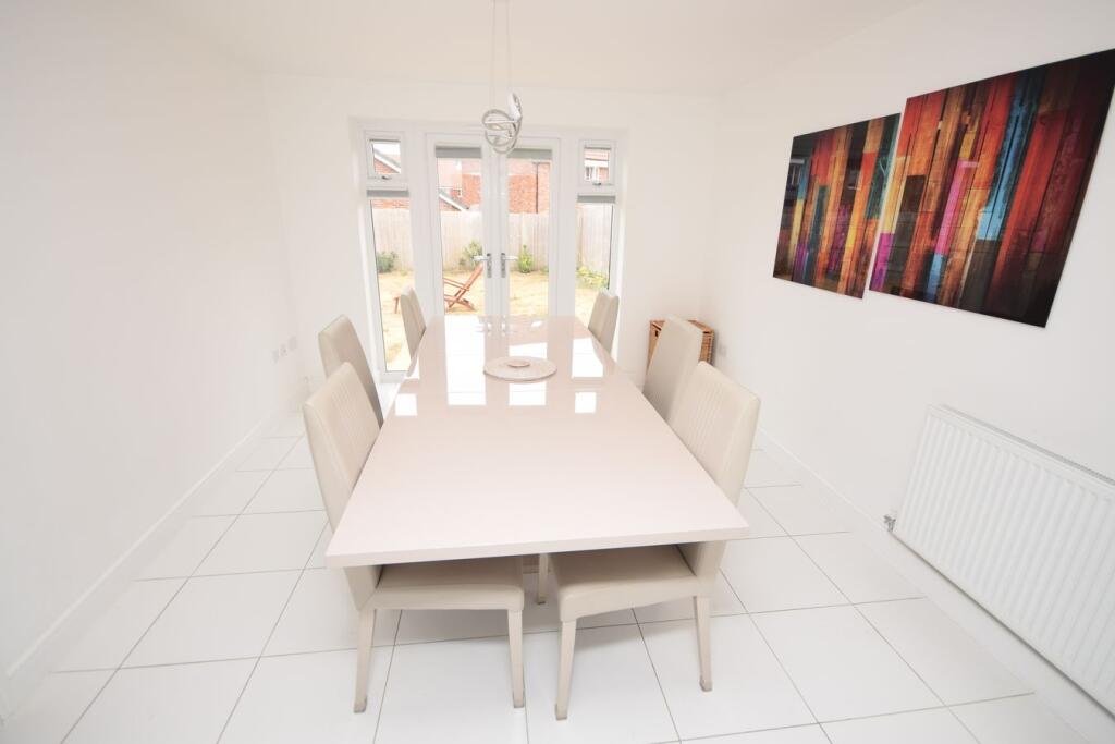 House in Waverley, Weybourne, Farnham - View 5