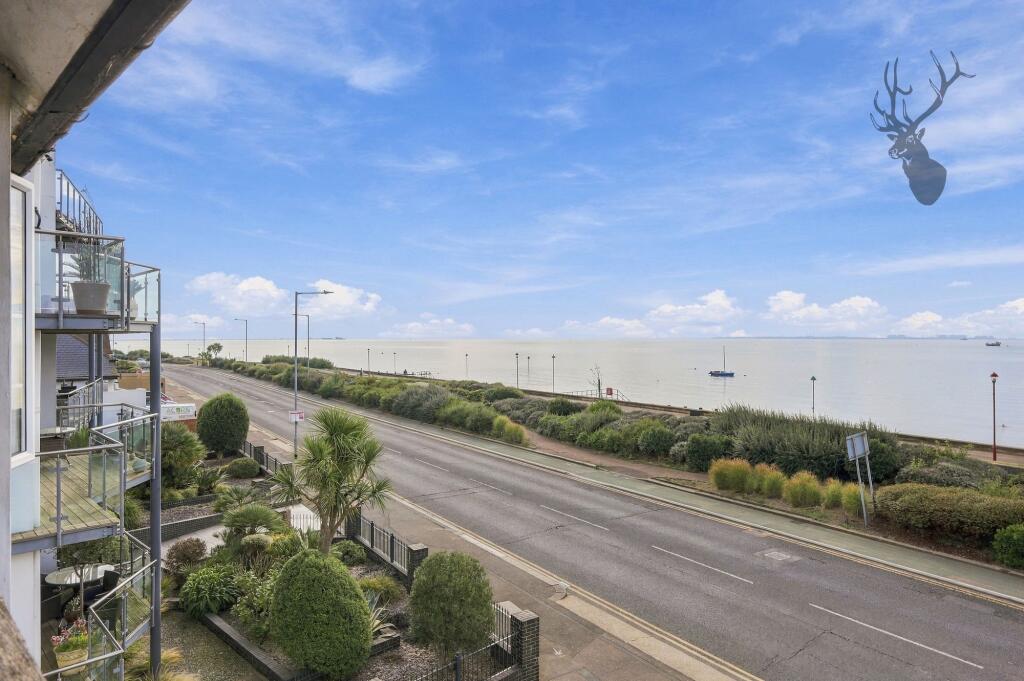 Apartment in Southend-on-Sea - View 5