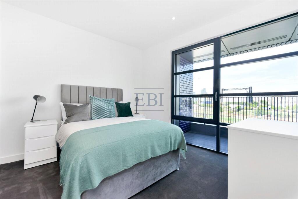 Apartment in London - View 5