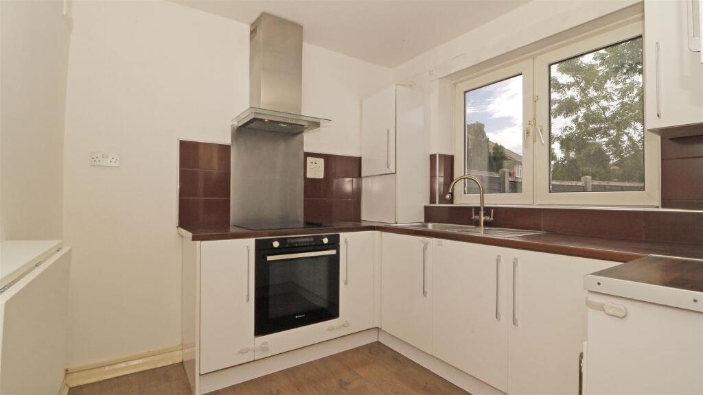 House in London - View 5