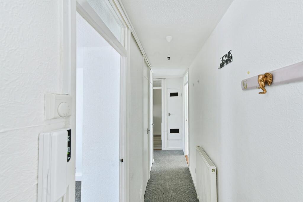 Apartment in Plymouth - View 2