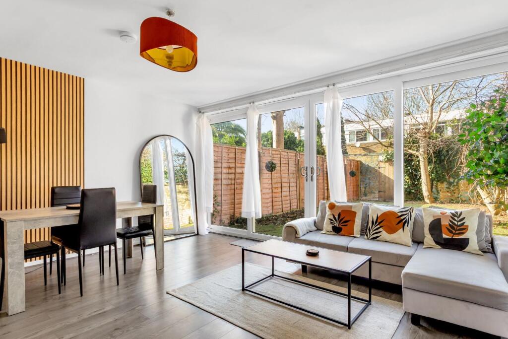 Main image of property: Elton Place, London, N16