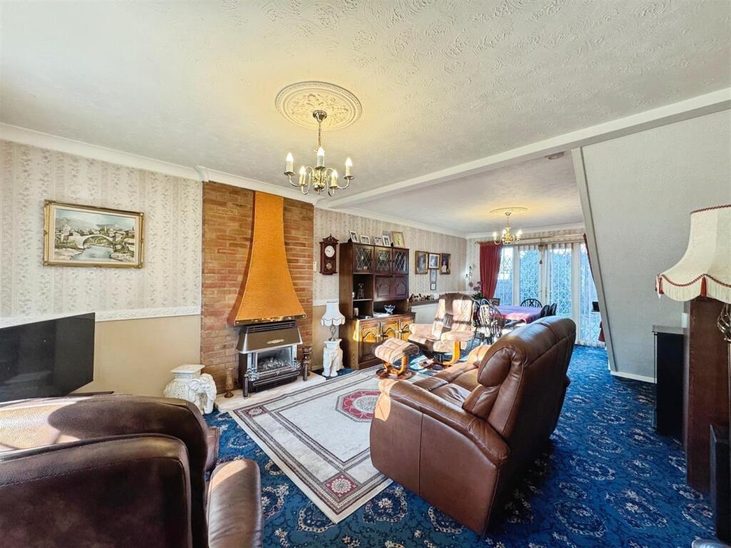 Harvest Close, Worksop photo 4