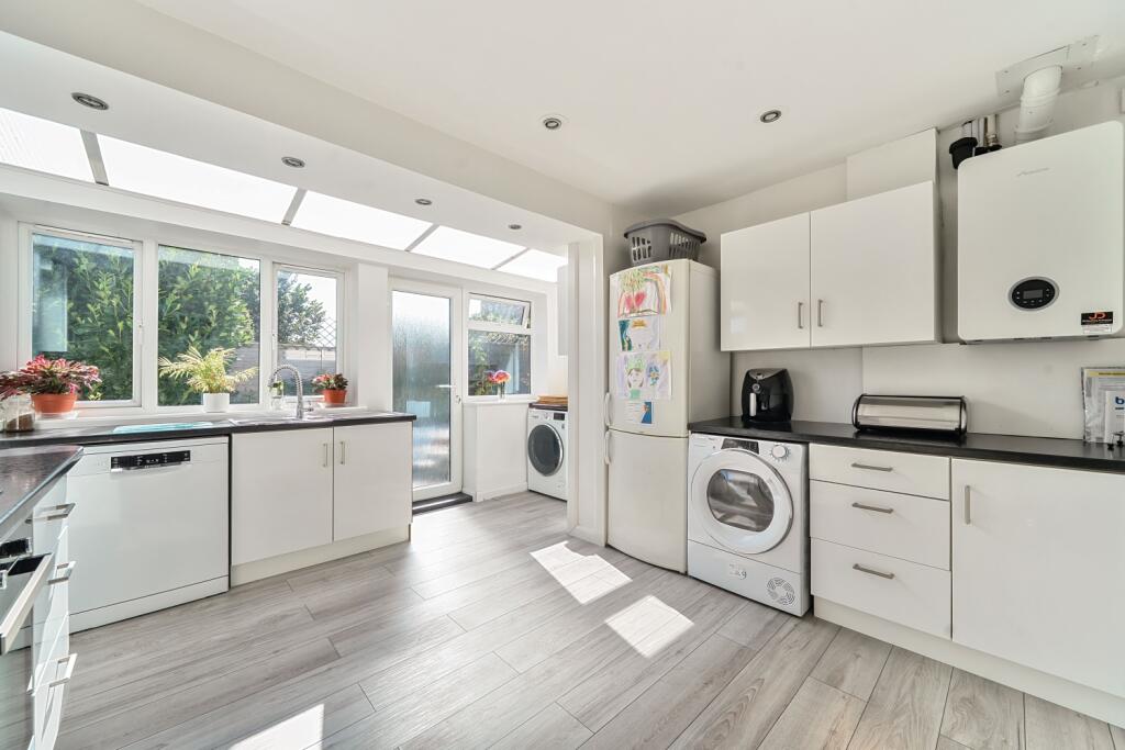 Ashley Terrace, Bideford, Devon, EX39 photo 4
