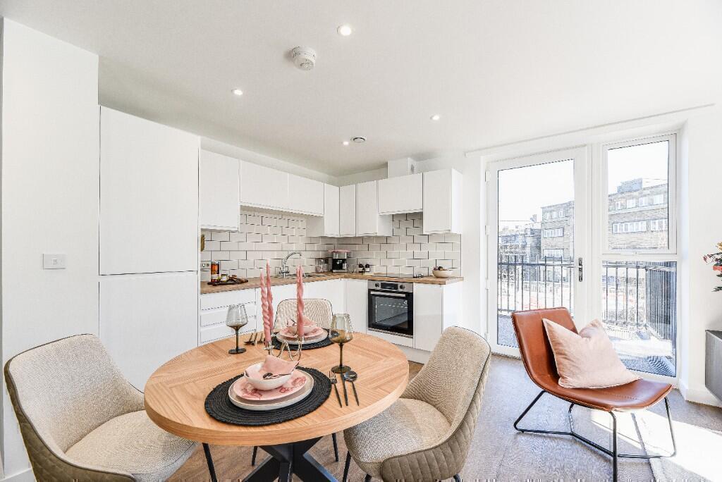 Apartment in Calderdale, West Yorkshire - View 2