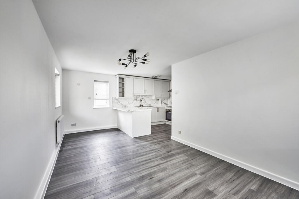 Additional image 7 of The Putterills, Harpenden, Herts, AL5