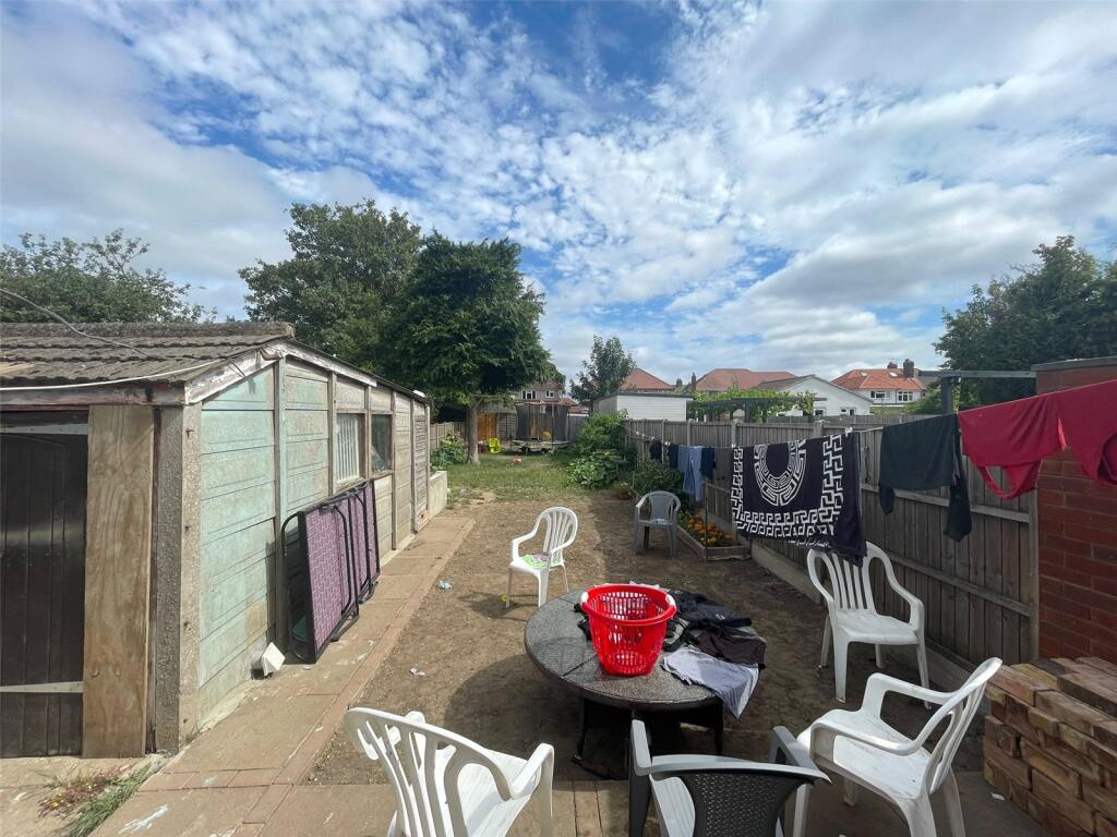 House in Southall - View 4