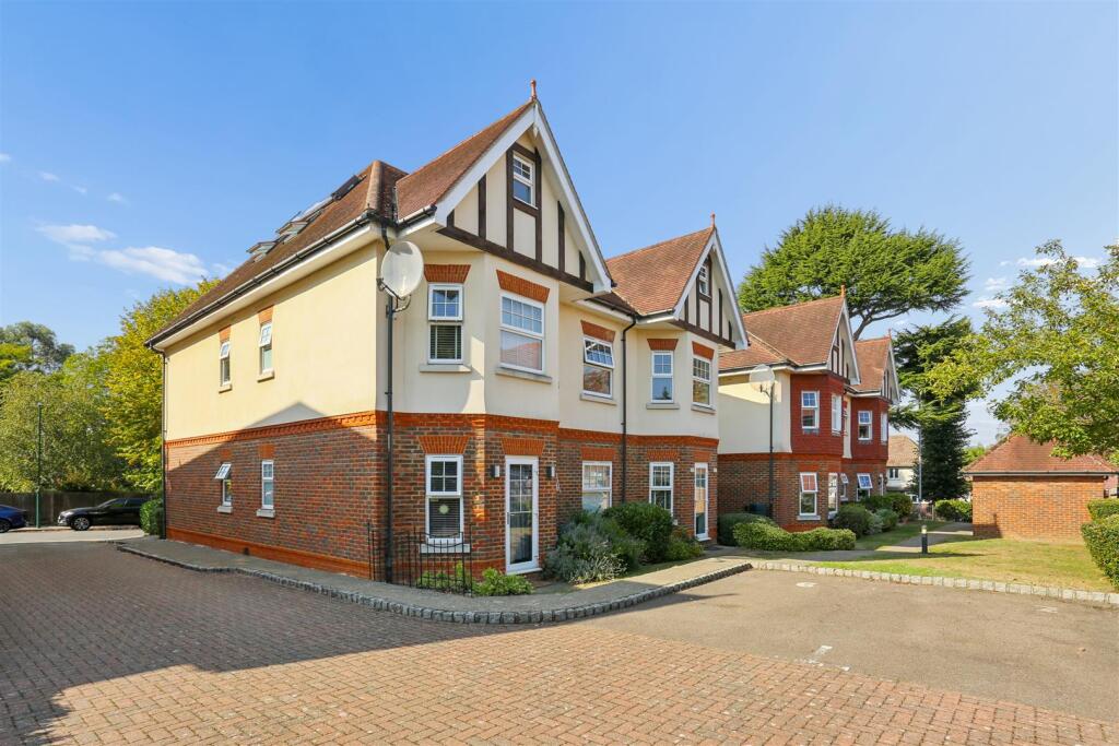 Main image of property: Roseberry Road, Sutton