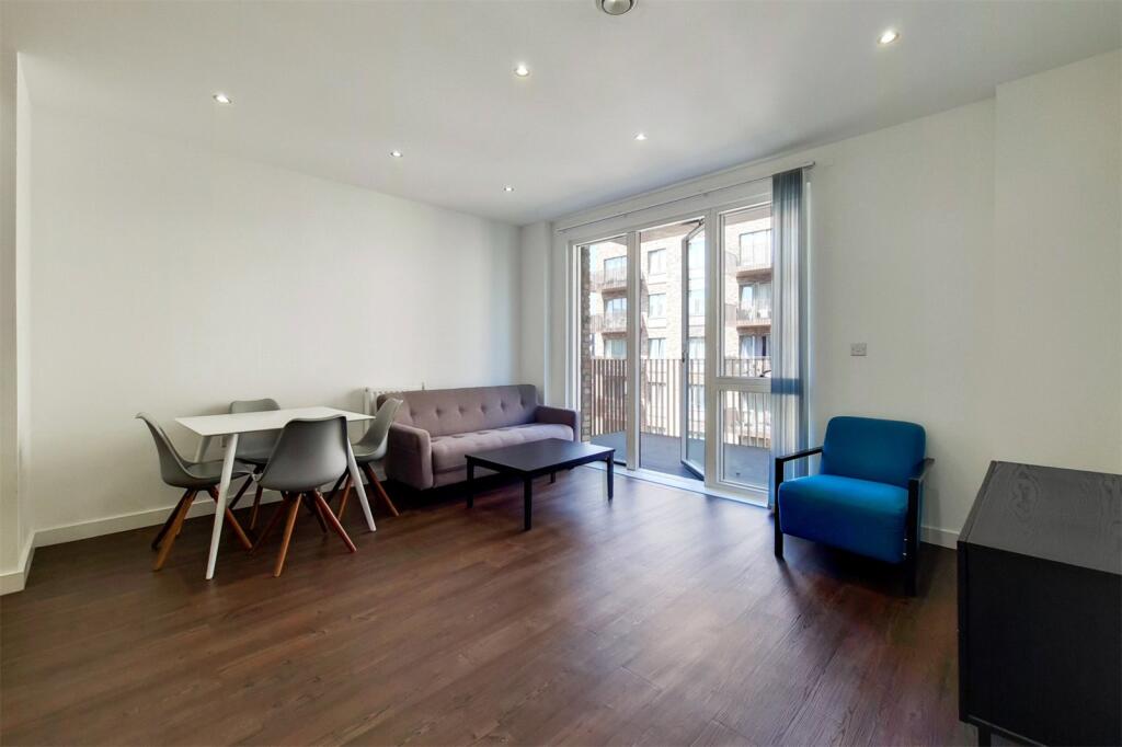 Main image of property: 9 Frobisher Yard, London, E16